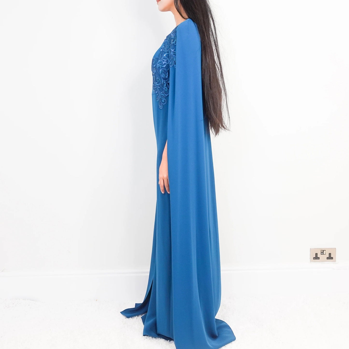 NEW Notte cape dress